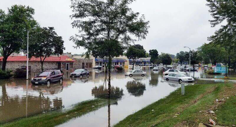 flood natural disaster cars