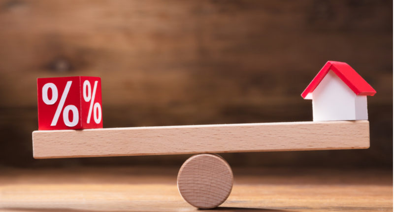 Interest rates could mount up over an extended loan Canstar warns. IMAGE: stock