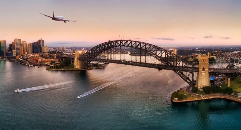 sydney-harbour-bridge-plane-flyover-feature